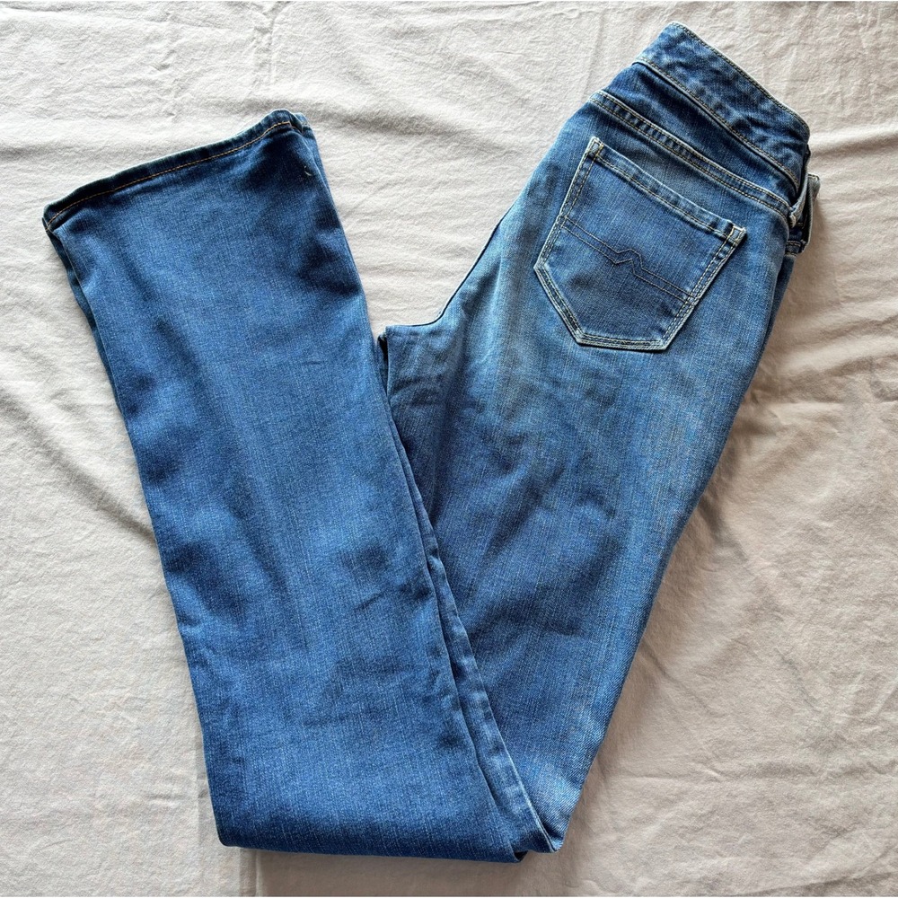 Arizona Jean Co Curvy Bootcut Jeans Womens 3 Long Medium Wash Stretch Denim - Picture 2 of 6
